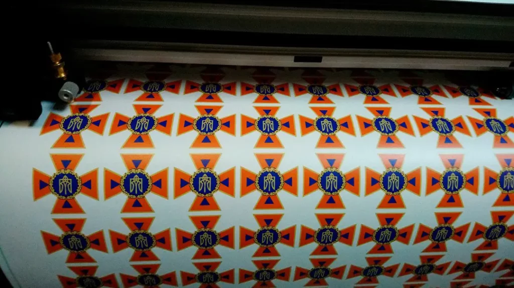 Екосольвентний друк на самоклеючій плівці