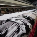 УФ-друк на текстилі для світлової реклами