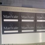 УФ полноцветная фотопечать с белым на фанере