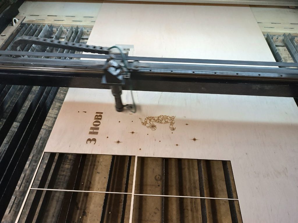 Растрове гравірування на фанері