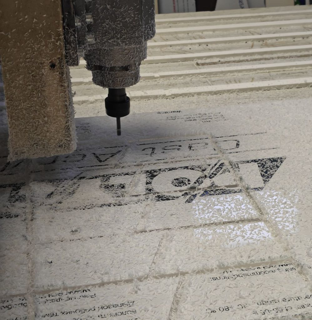 Фрезерування акрилу 4мм