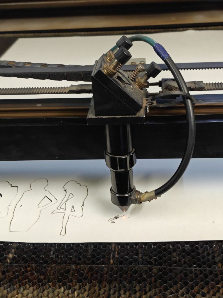 Лазерна порізка картону