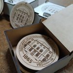 Растрове гравірування на двошаровому ABS пластику