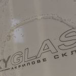 Гравірування V-паз 2мм на акрилі