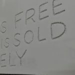 Гравірування V-паз 2.5мм на акрилі