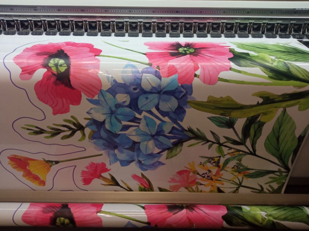 Экосольвентная печать на пленке Оracal