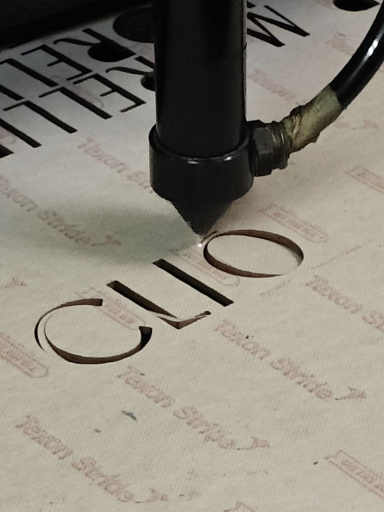 Лазерна порізка тексону