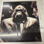 Гравировка V-паз 2мм на акриле